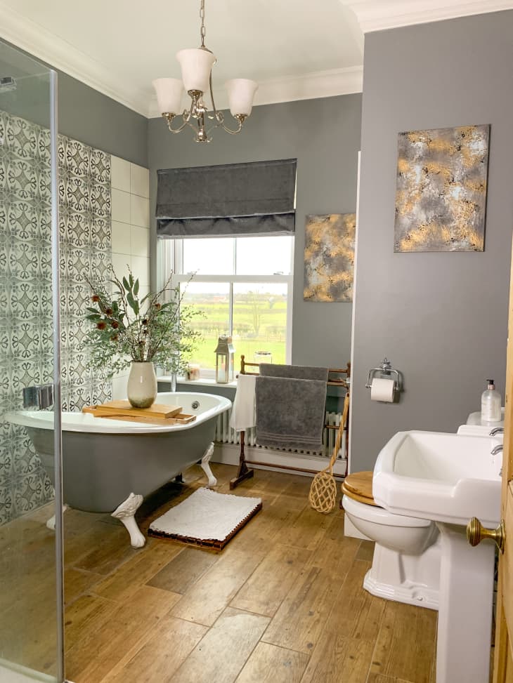 Farmhouse bathroom deals decor ideas